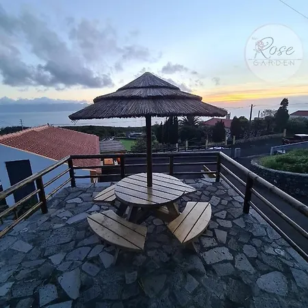 Lucy's Rosegarden Dom wakacyjny *