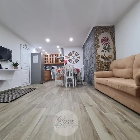 Lucy's Rosegarden בית נופש Urzelina