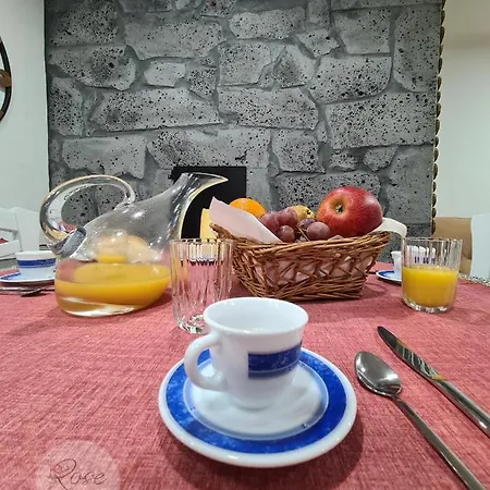 Lucy's Rosegarden Holiday home