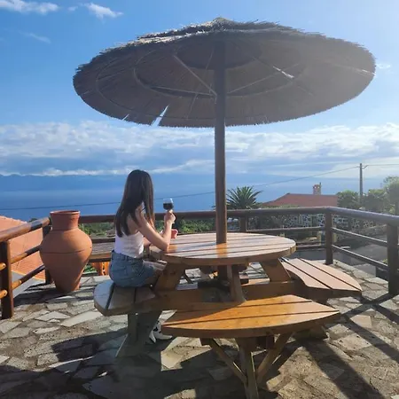 Lucy's Rosegarden Urzelina