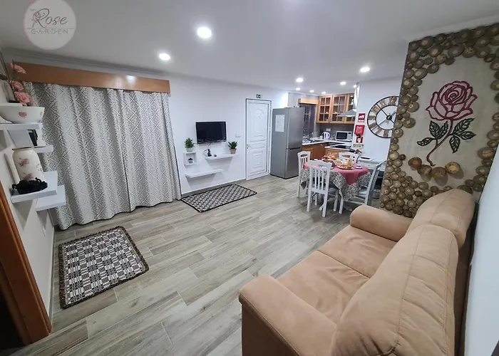 Ferienhaus Lucy's Rosegarden *